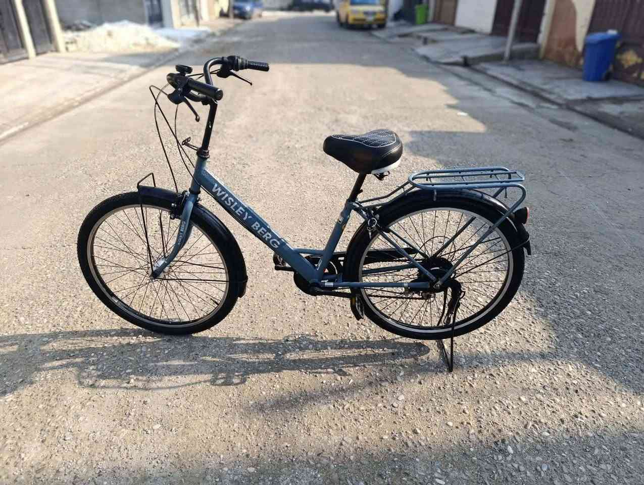 بايسكل للبيع حجم 26 سته گير حساس 
 السعر خاص 
رقم موبايل :***********
