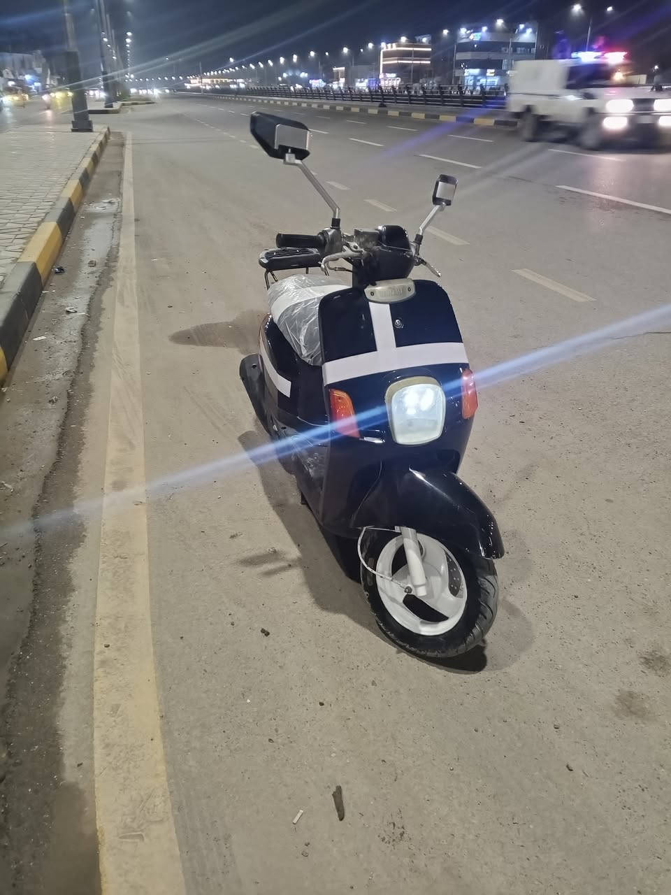 السلام عليكم درجة ماكس بوليس درجة كاملة كهربائيّات كل شغال دراجة سلف هندر كل شغال  دراجة ماناقصهة اي شي مكان ديالى بعقوبة التحرير ***********سعر 475بيهة مجال قليل
