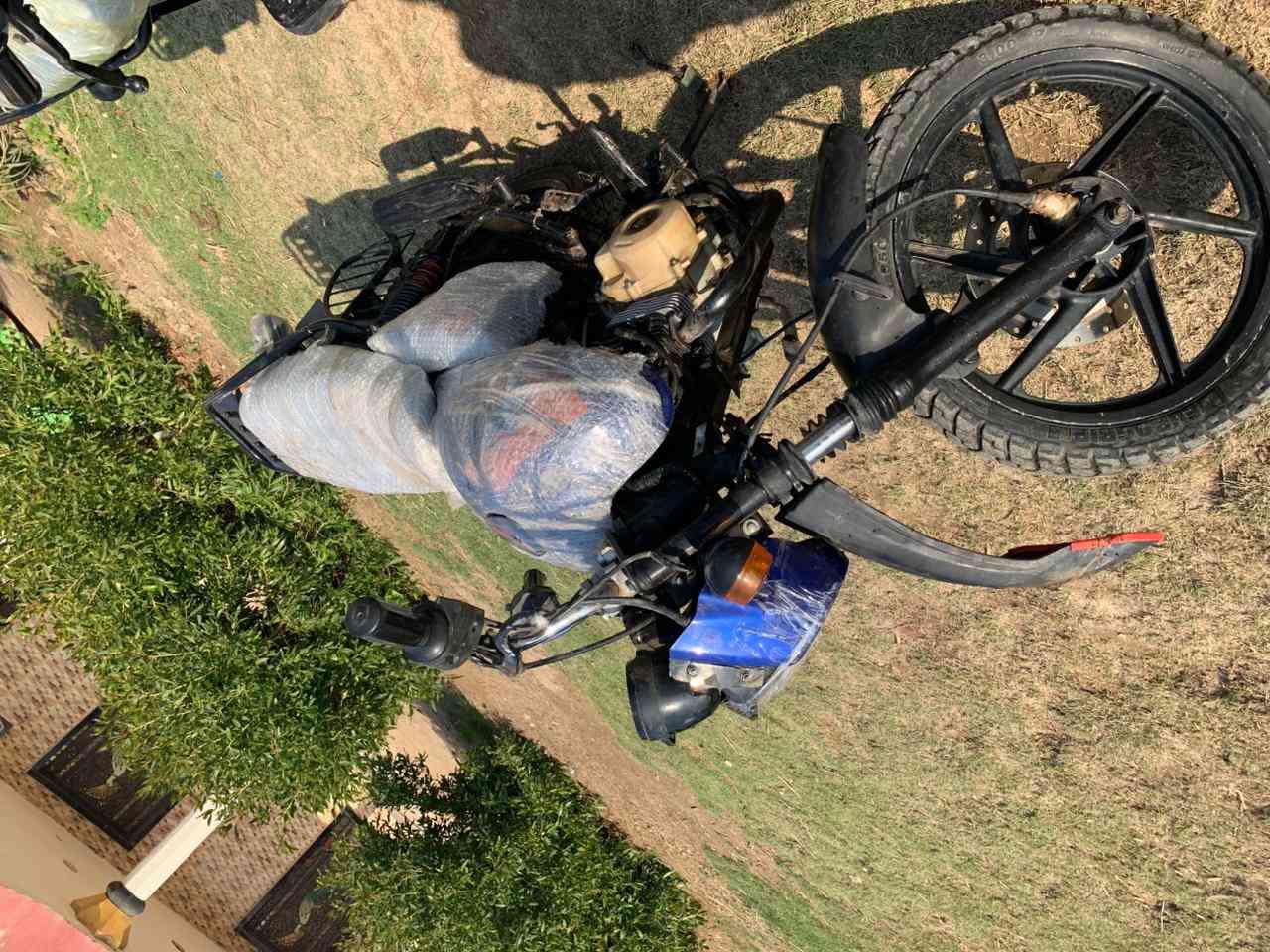 بوكسرات العدد 2وحده موديل 22والثانيه 20 المكان واسط الصويره قرب بيت سيد ربيع للاستفسار الاتصال على الرقم ***********
