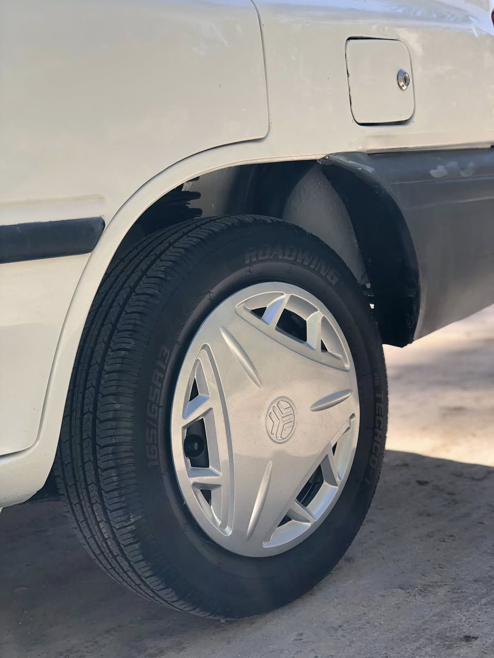 سايبا 2011 السياره كفاله من صبغ وفتح وتبديل وبارد ماشيه 185 شرط حقيقي  كير محرك هم مكفولات شواصي براكيتات جدد مال شركه كله ع بلاد تخم تاير جديد وحداديه وتبريد وتدفئه كلها شغاله سعره ٤٥ وبيها مجال 
سنويه وهزه جديده تحويل ثاني يوم مكانها كربلاء ***********
