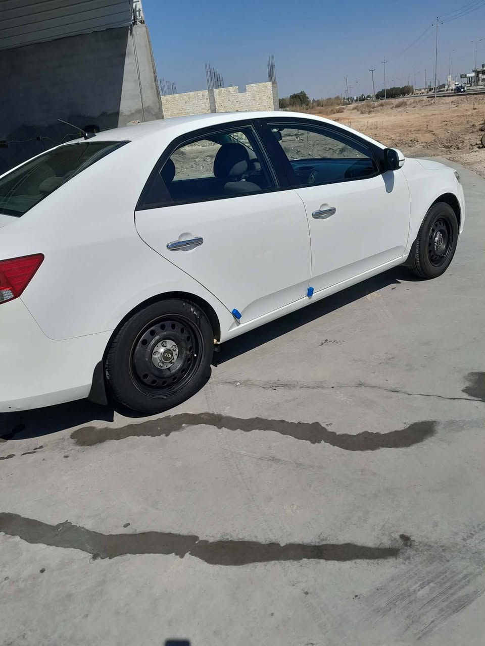 (السلام عليكم )
سيراتو للبيع
 موديل 13 خليجيه فول مواصفات 
 عده البصمه مكفوله كفاله عامه
 رقم شمالي
 السعر 117وبيهه مجال
 المكان بابل الاسكندريه 
للاستفسار الاتصال علا الرقم
‏‪***********‬‏
