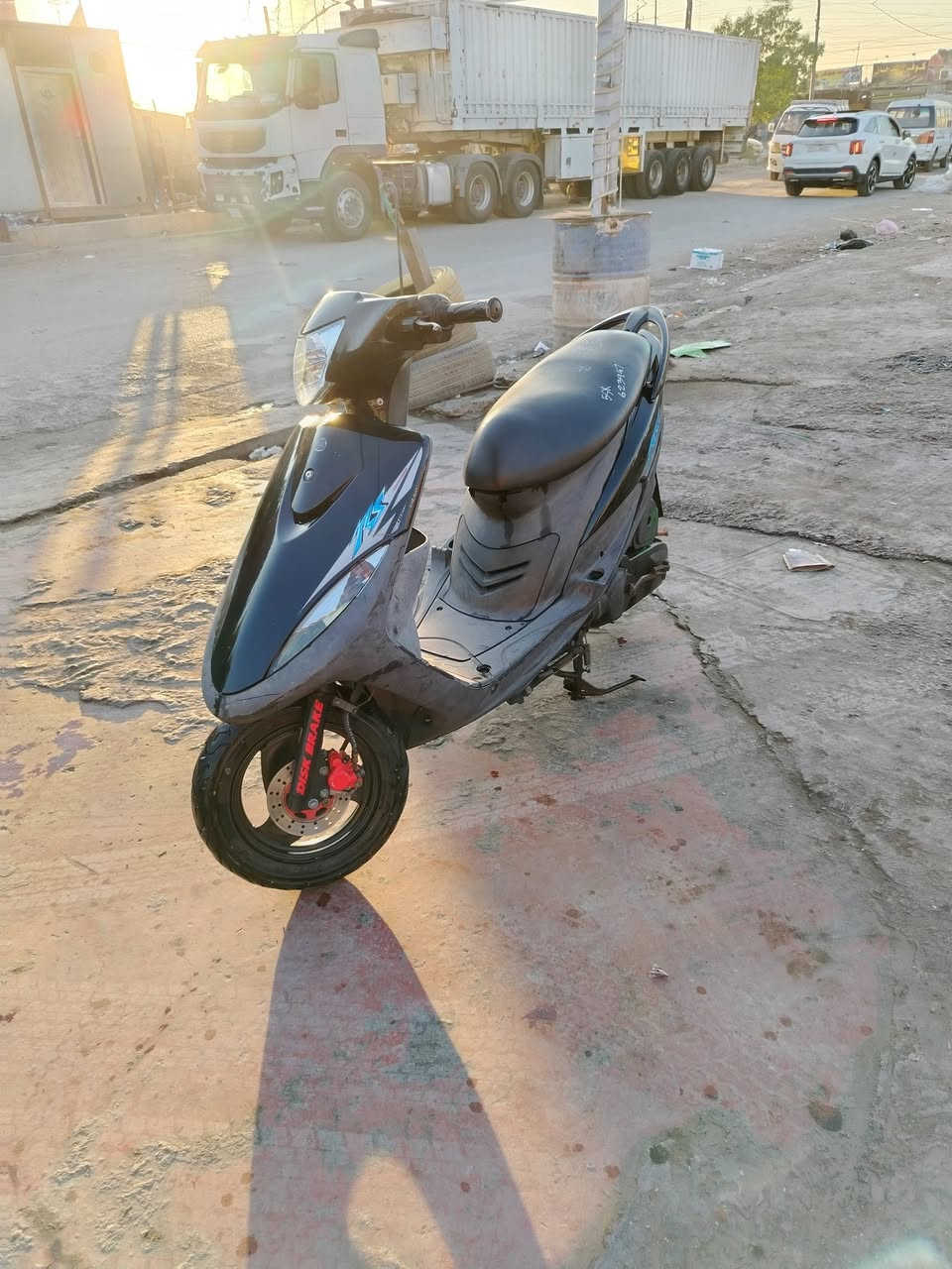 سلام عليكم للبيع ماكس عدله  بلاديه نكره سلف فووول نضافه  وملاح  كفرات ختم واحد وي المكينه جيب الف فيتر وتعال افحص مكاني بغداد سعره مليون و50 قفل ولحد يقارنه بلنطايح وكلشي اكو بلسوك ملاحضه نزلته حاويه بيدي قبل فتره ودراجه متروكه الشراي يتفضل خاص او *********** واتساب واسف عل اطاله
