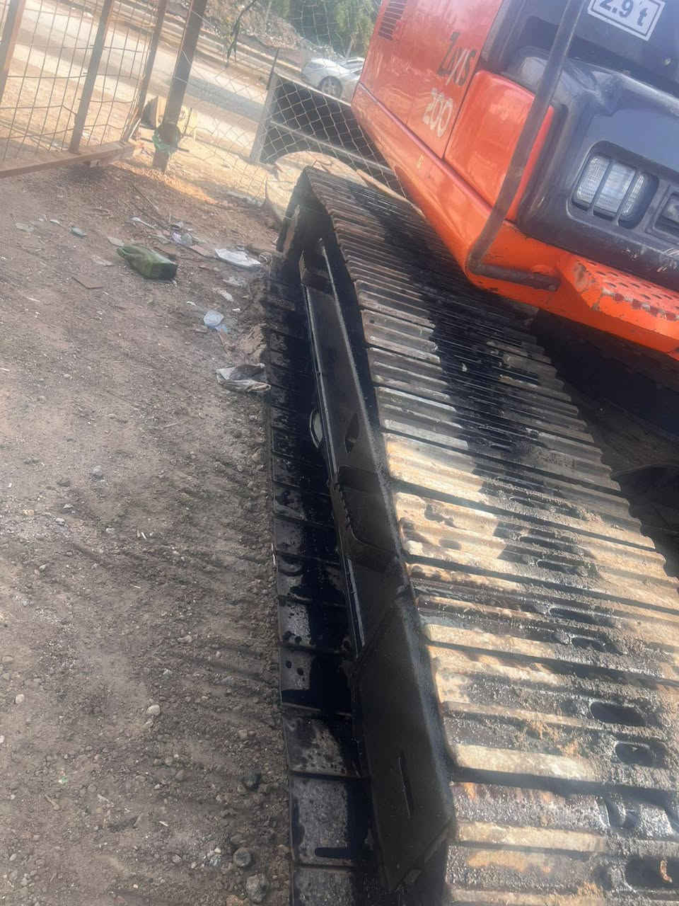 حفاره للبيع رقم واسط موديل 2006 الرقم  *********** السعر 265 وبيه مجال
