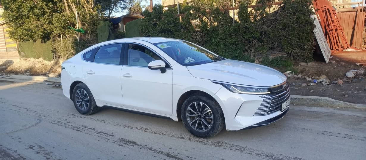 السلام عليكم بي واي دي دستريل 25 ابيض بيها باب بارد وطخه من جام اللغه الامامي بارد ماشيه 17,000 قابله للزياده الشعب حي البساتين 0770 53 1 6 5 0 5 السعر 18 مليون وبيها مجال *********** بغداد, العراق
