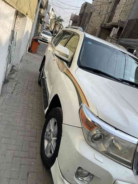 لاندكروز  2012  VX.R  محرك 5700   ٨سلندر مكفوله عامه تحويل مباشر بأسمي.  السعر  بالاتصال   ***********
