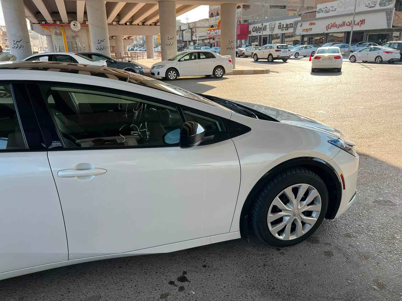 ‏تويوتا بريوس هايبرد بلاكن ان  موديل 2024
اللون :- ابيض 
صنف :- XSE
قوه المحرك :- 2.0 Hybrid
المسافة المقطوعة :-  8 الاف فقط
ثلاث انظمه شحن هايبرد بانزين
تمشي بالشحنة 100 كيلو بدون تشغيل المحرك 
مقاعد جلد اسود 
مقاعد كهرباء
تدفئة مقاعد 
تدفئة ستيرن
بانوراما 
بصمه 
بصمه ابواب 
تحكم ستيرن 
رادار امامي 
رادار مري ايمن 
رادار مري ايسر 
حساسات خلفيه 
حساسات اماميه 
كامره خلفيه 
هند بريك كهرباء 
اربع انضمه قياده 
‏SPORT.ECO.NORMAL.CUSTOM
شاشه كبيره لمس 
تبريد شاشه بيانو 
شاشه دشبول الكتروني  
نضام اوتو ايفي
مانع انزلاق
تحديد مسار
نضام كروز 
لمس اناره داخليه 
لايت LED 
اوتو هولد 
حساسات ابواب 
السياره بدون حادث بارد فقط
دعامية خلفيه اصليه نفس اللون
 للاستفسار الاتصال ع الرقم 

‭+964 788 477 7090‬
السعر 190 وبيها مجال 
بيع او مراوس


**إذا كنت صاحب هذا الإعلان وتريد حذفه لأي سبب، رجاءا أرسل رسالة إلى الدعم الفني**