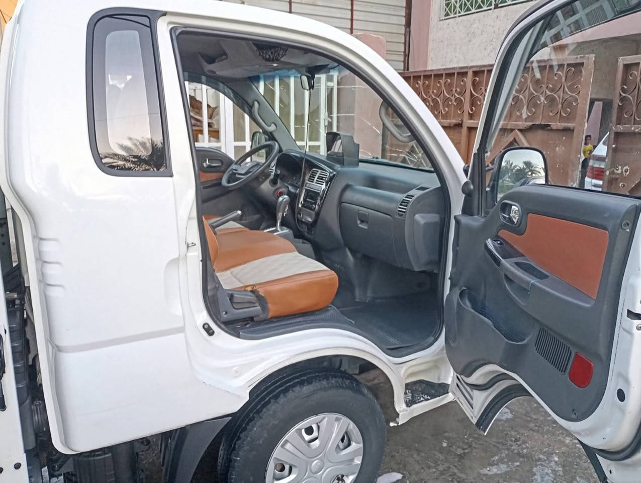 كيامسكرادبلوجاف اوتوماتيك2018رقم بغداد انكليزي  مكفولة ماعدا شبرين بارد باب السائق خمس دكم السعر 142 نهائي عنواني بغداد الجديده ورقمي ***********غير متواجد على النت
