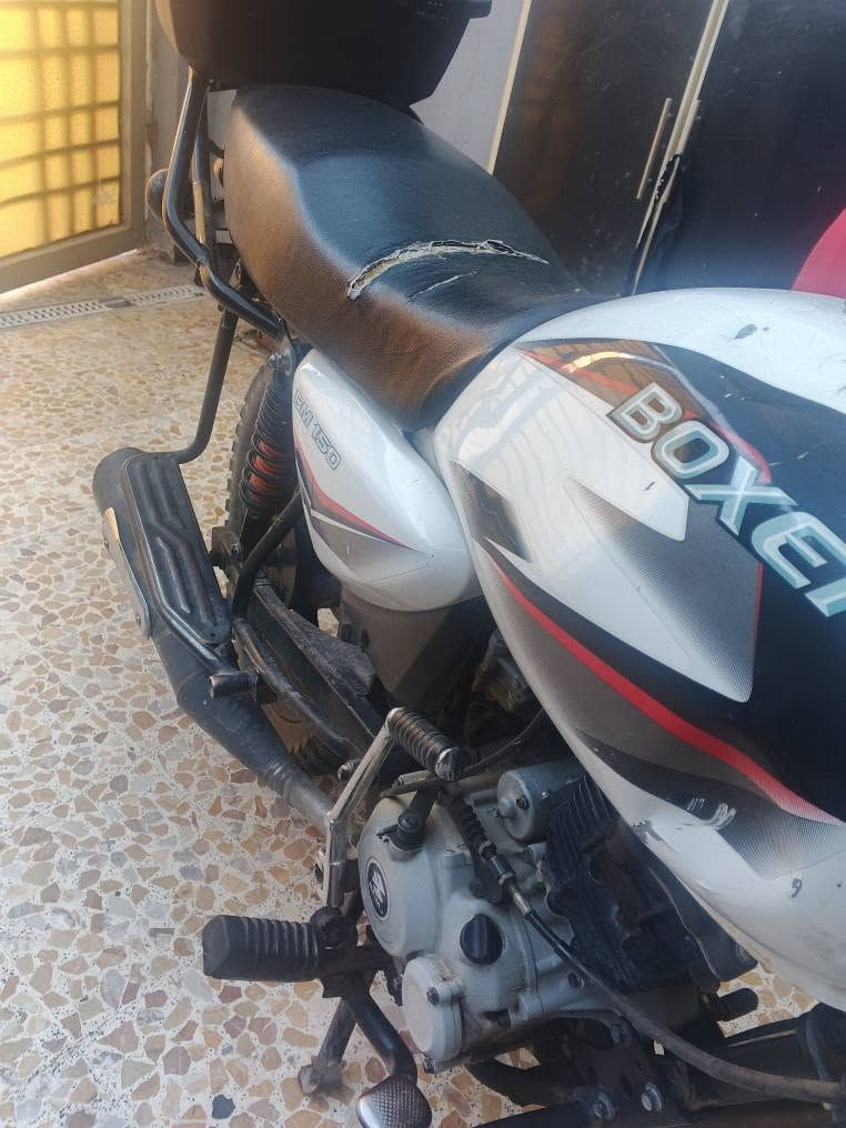 🏍️ دراجة بوكسر للبيع 🏍️
​الموديل: 2020
​الوكيل: السيد خلدون
​السعر: مليون وربع (1,250,000 دينار عراقي)
​ملاحظة: السعر بيه مجال (قابل للتفاوض)، والتواصل على الخاص عمارة, ميسان


**إذا كنت صاحب هذا الإعلان وتريد حذفه لأي سبب، رجاءا أرسل رسالة إلى الدعم الفني**