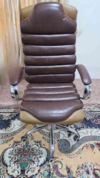 كرسي • مكاني • رمادي