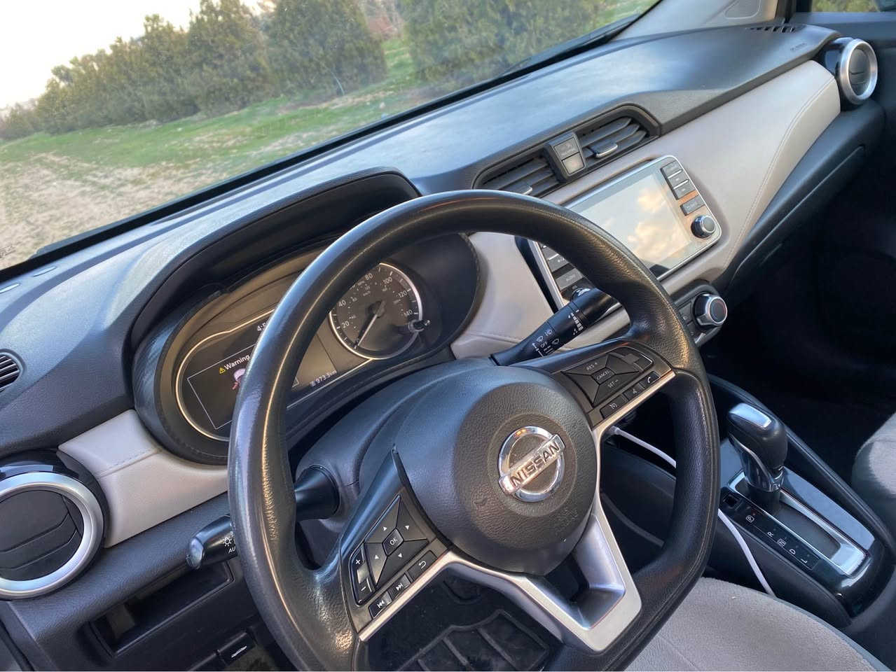 نیسان فێرسا مۆدیل 2021 مواسەفات sv گێچ ئەلیکترۆنی بەسمە رەنگ نەفتی هەزەی تازە کراوە پلاک و نۆزلی بیلاد گۆرایە سەیارەکە بێ مشکیلەیە دوو پارچەی هەیە جاملخ و بۆنیت هەیە بێ ژۆرێ  داوای 118$دەکەین و معامەلەی تێدایە بۆ زانیاری زیاتر پەیوەندی بکە بەو ژمارە و نامەمەنێرن لەگەل رێز ژ.م *********** أربيل, العراق
