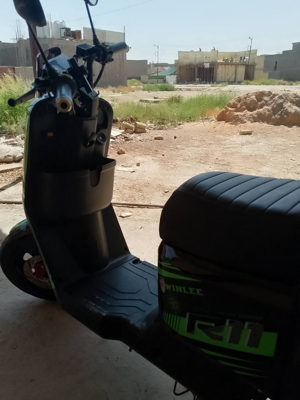 السلام عليكم يوجد دراجه شحن البيع
R11 خمس بطاريات كامله مواصفات 
نضيفه كلش مستغدمه فقط شهرين 
بيها نضام R رجوع الى خلف 
اضويه لكزس 
بلوتوث 
بعد بيها هواي مواصفات 
دراجه مكفوله من كلشي 
صدك الي يأخذه بالعافيه عليها 
موجود الوصل مالتها 
سعر 650 أو بيها مجال الطيبين 
سرعه 120 الحقيقي 110 
***********
