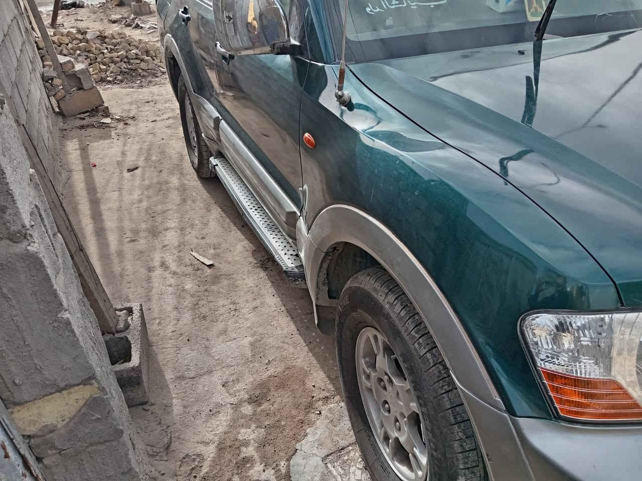 السلام عليكم سيارا مصبوغه حزام جماليه والباقي مكفوله كفاله عامه سيارا جديده كير مكينه حداديه تخم تاير السيارا جاهزه وانه مكلف بلنشر  السعر 70وبيها مجال للشراي وبخدمته المكان  ميسان العمارا موديل2001 الرقم ***********.  اسيا ***********
