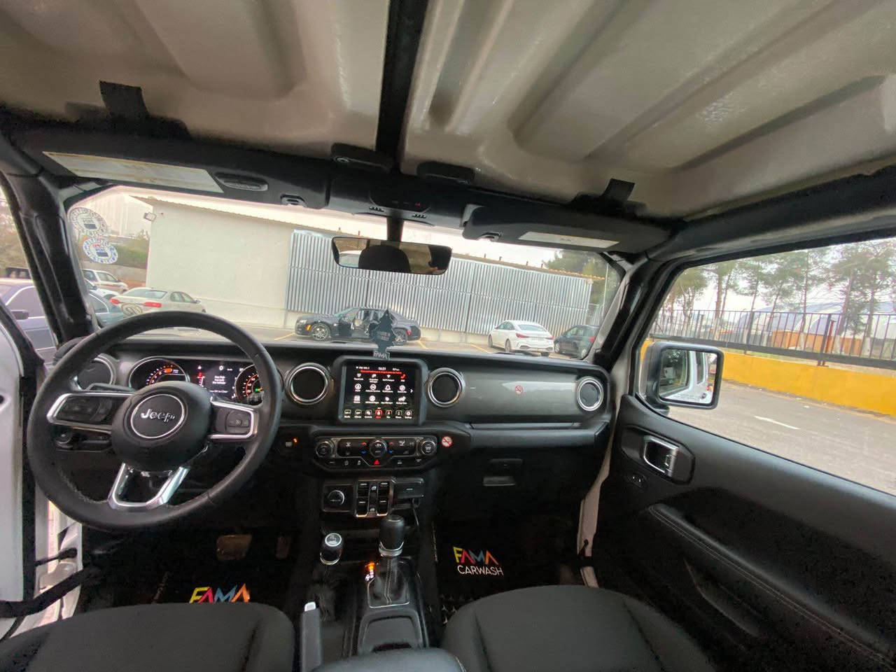 ‏Jeep wrangler 
موديل :sahar
سنة الصنع : 2023
المسافة المقطوعة :20 mil
السعر: 367
حالة سيار :دعامي للدعماي شرط كلين تايتل
للمزيد من المعلومات،يرجى الاتصال
على:0️⃣7️⃣5️⃣0️⃣8️⃣5️⃣7️⃣4️⃣1️⃣5️⃣4️⃣ دهوك, العراق
