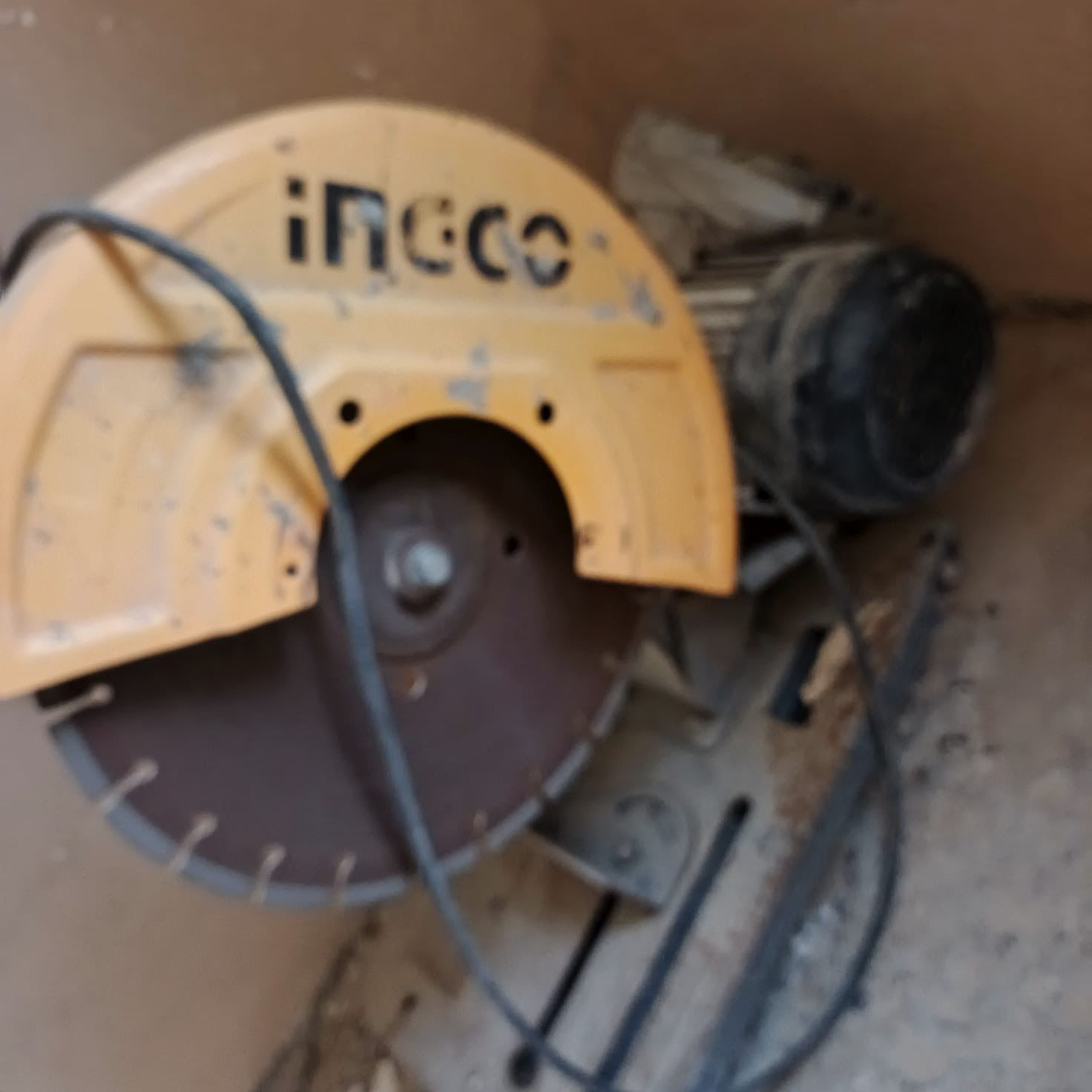 اسلام عليكم مكلف بنشر
كتر انجيكو ابو القوايش للعمال الثقيله 
مستعمل شهر فقط 
السعر300 وبي مجال 
اتصال فقط ***********
