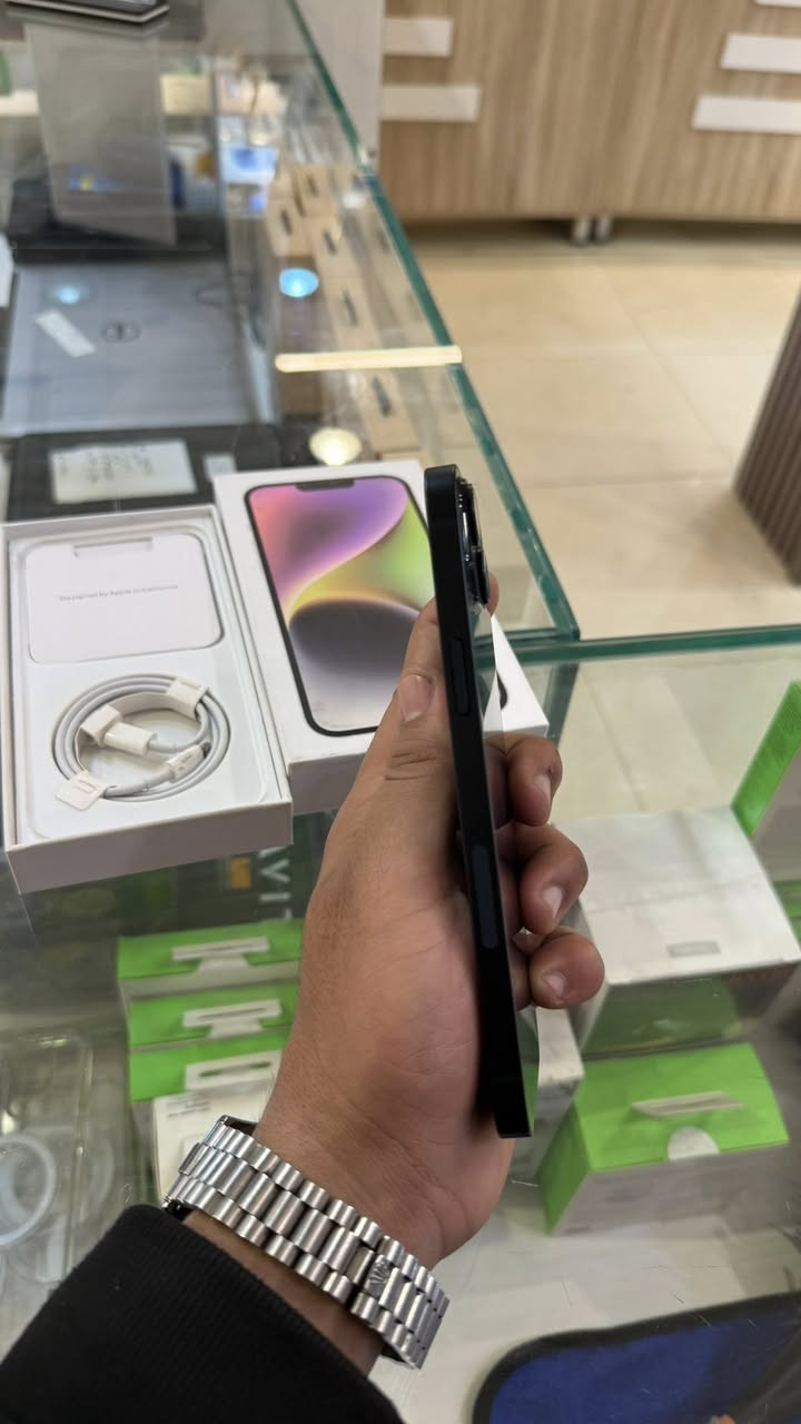 14 بلاص ذاكره 256 بطاريه 81 جهاز فوللل جديد مكفول سعره 550 عنوان سيديه ***********
