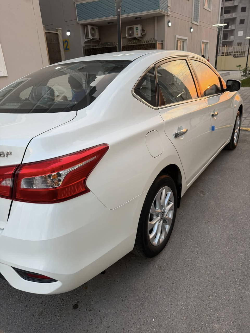 نيسان سنترا موديل 2025 ماشية ٦٠٠٠ كيلو فقط بعدها على وضع الشركة كلشي بيهةجديد  على وضع الوكالة مكفولة كفالة عامة من كلشي  وكالة تتحول باسمك 
سنوية تنهي سنة 2030 السعر ١٢٢ ورقة
العنوان البصرة 
رقم الهاتف ***********
لايوجد واتساب
