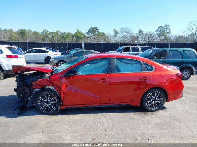 كيه فورتي موديل 2022مرقمه بغداد انكليزي فول ماعده لفتحه عنوان سياره بغداد***********
