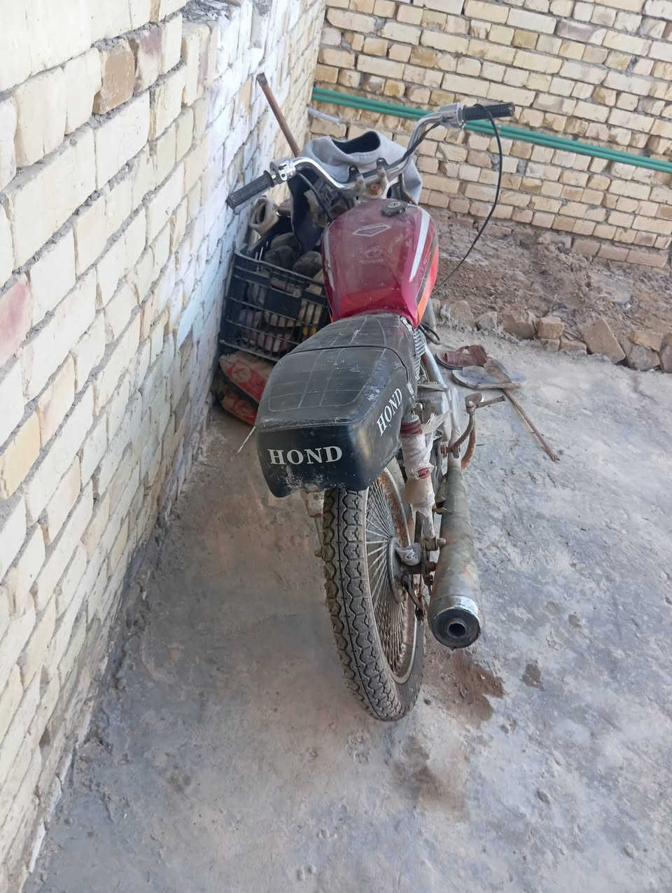 دراجه للبيع ارشه كلك موجود البليت ومجود رقم الشاصي وهاي الدراجه شوفت عينك نقصه بس جوب امامي  ***********
