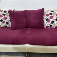 تخم • صوفا