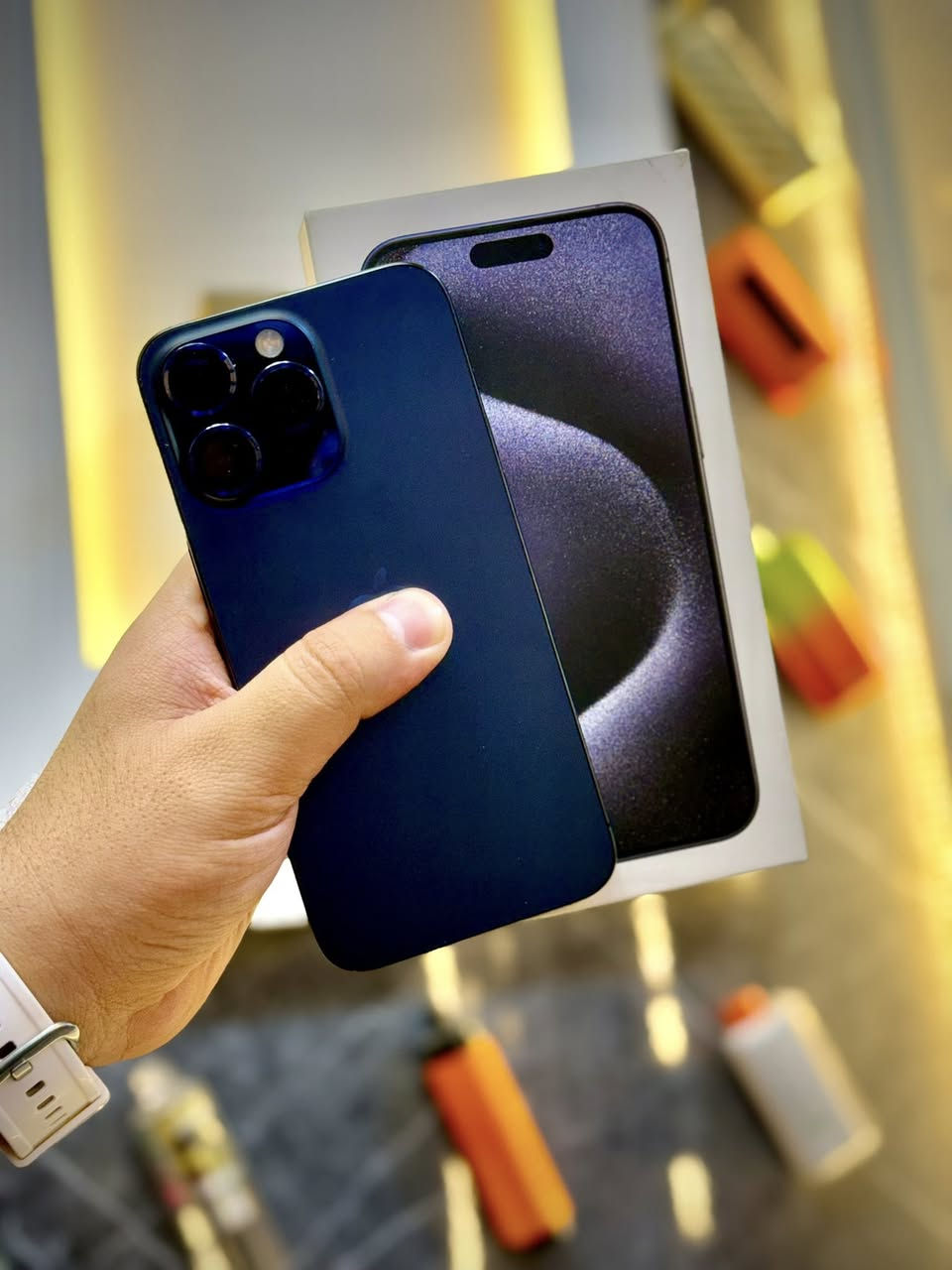 ايفون 15 برو ماكس 🟢
ذاكرة 256 ✅ بطارية 87%‎🔋
لوون نيلي كامل ملحقات 🫶🏻

 الجهاز دبل شريحة نضيف جداً  👍🏻 
 
متوفر بـ يوسف فون Yousef phone
ديالى - بعقوبة - التحرير 

*********** 📲📲
