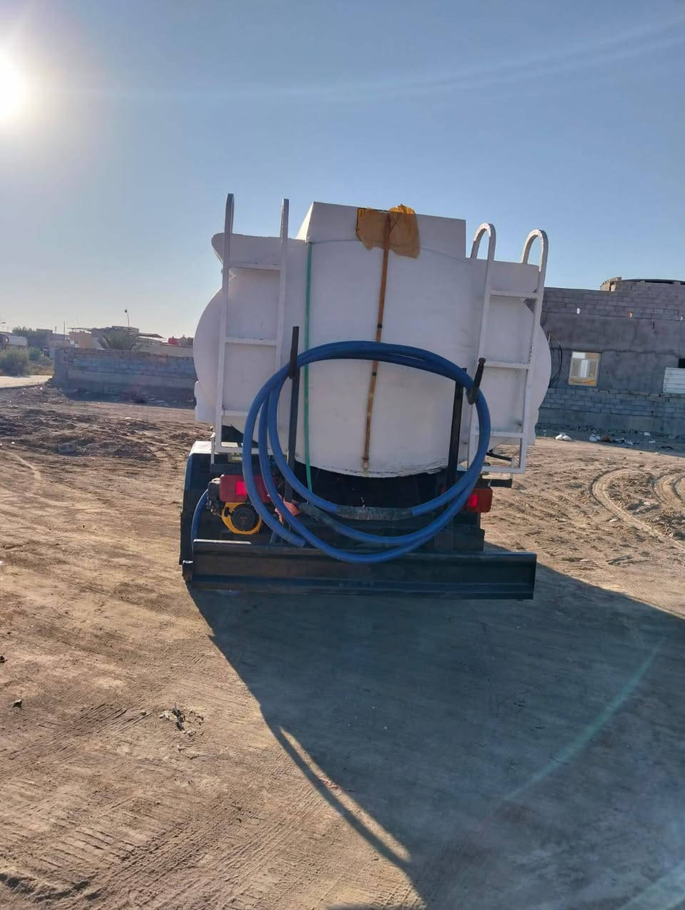 السلام عليكم تنكر ازوزه سياره جاهزه 
 مديل1997 سعر 110 مكاني بصره قضاء المدينه
 للاتصال او واتساب اسيا *********** 
*********** اثير
