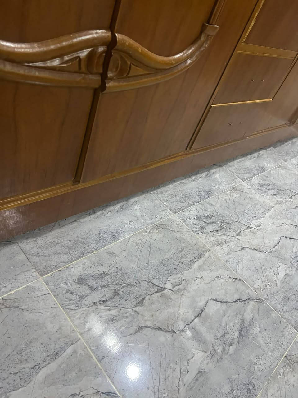نظافه كدام العين السعر 400  العنوان ناحيه القياره ***********
