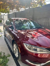 C200 للبيع بيه قطعه وحده ٤سلندر مكينه وگير مكفوله