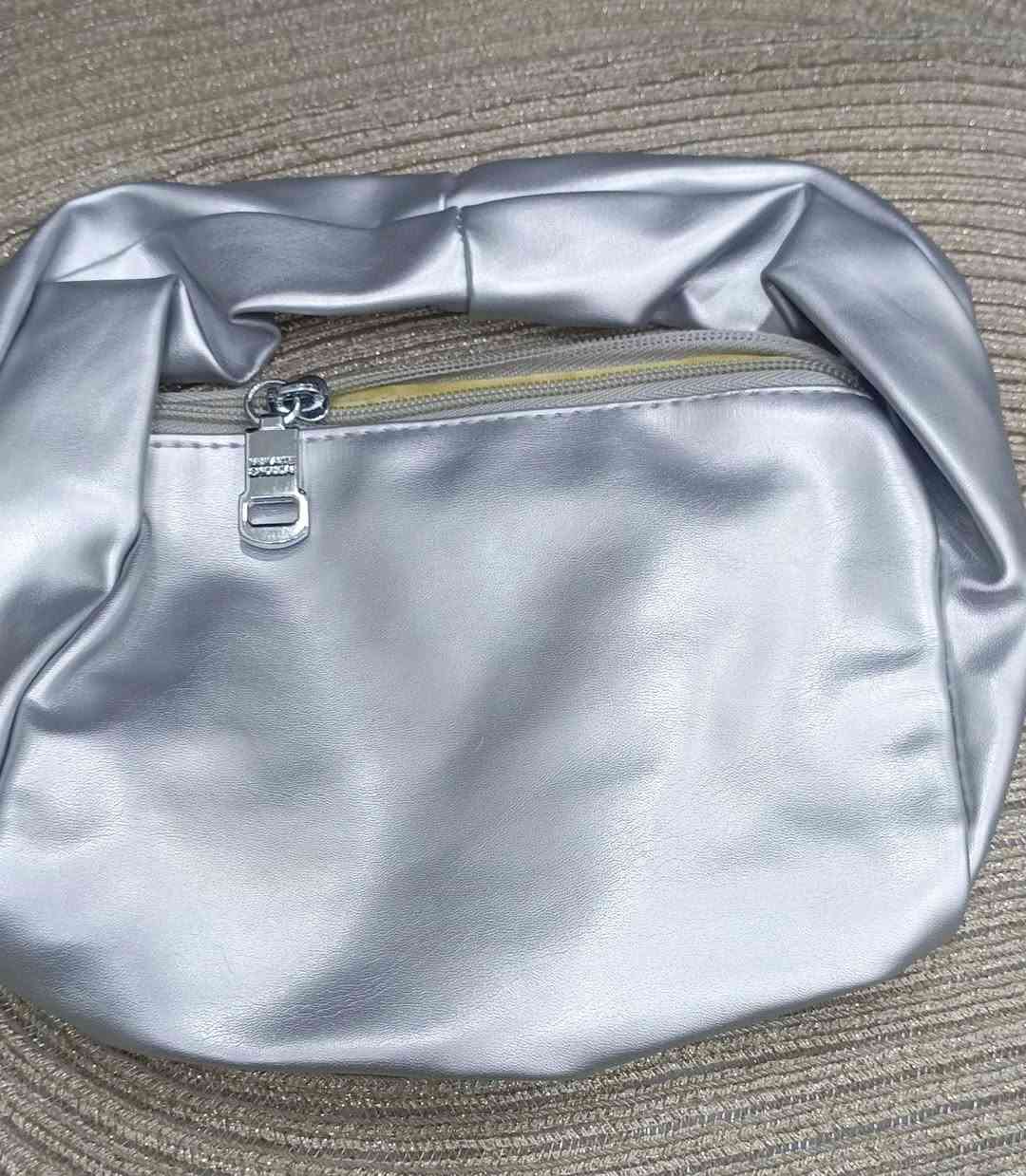 ٣٠٠٠اي قطعة داخل المنشور


**إذا كنت صاحب هذا الإعلان وتريد حذفه لأي سبب، رجاءا أرسل رسالة إلى الدعم الفني**