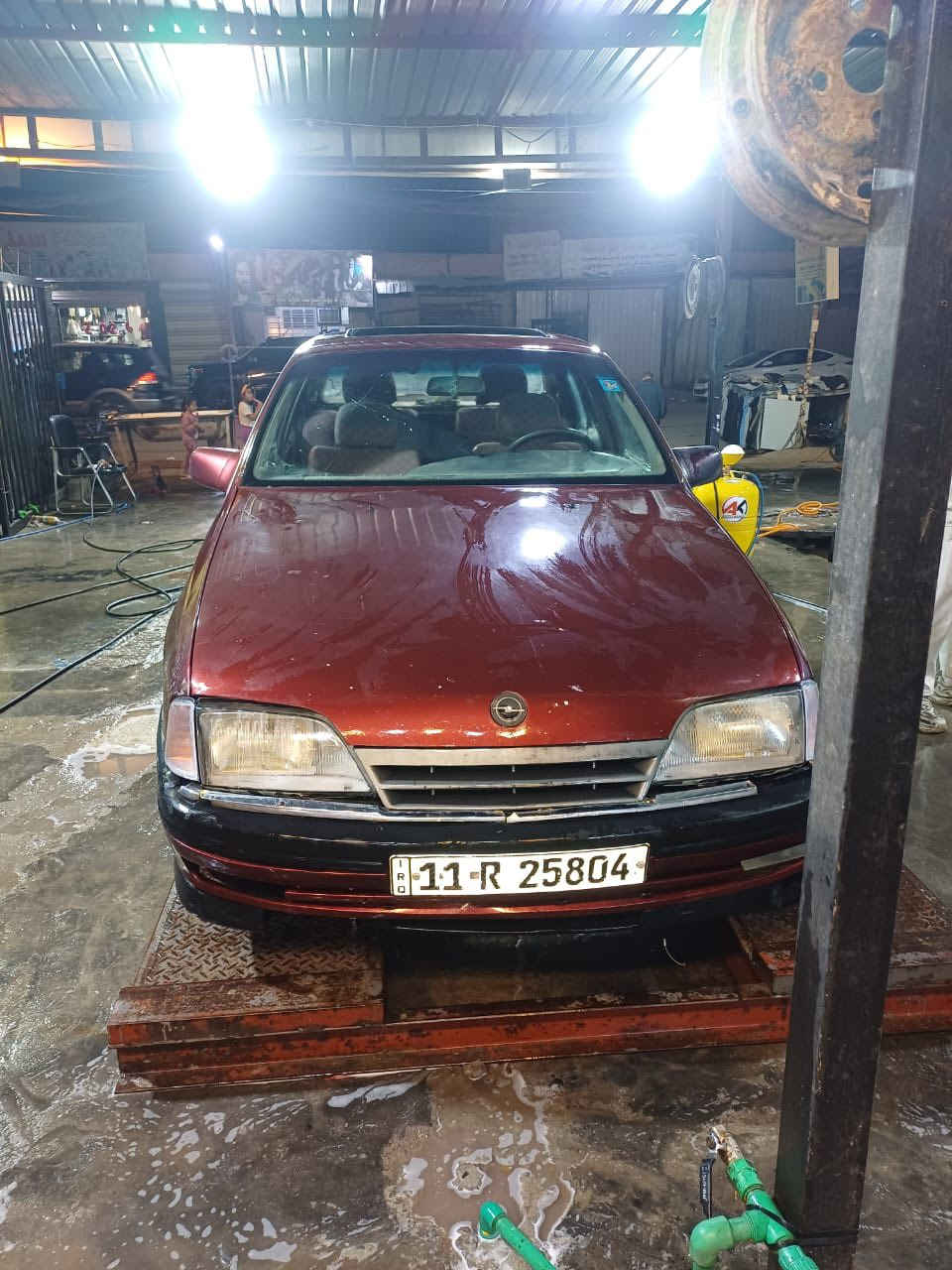 سلام عليكم للبيع اوبل اوميكا مديل92م مكينه 2000مفتوح كير عادي كير والمكينه خير من الله تخم تاير صدره حلو تحويل مباشر اكاتبك مروري  السعر 28 وبيها مجال بسيط المكان بغداد الشعب ***********
