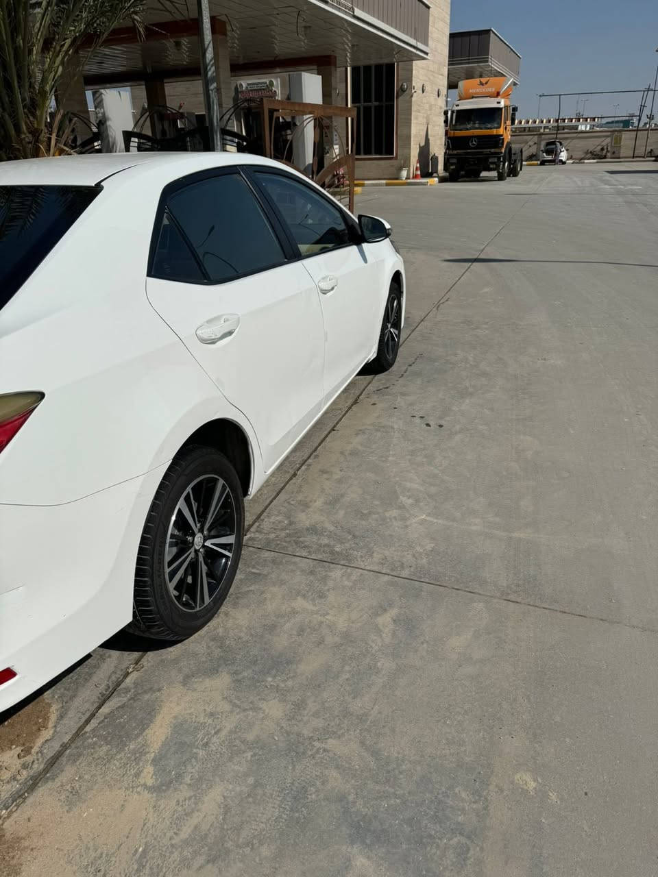 سلام عليكم كورلا 2018خليجي بيهه صندوق الجنطه مصبوغ رقم ذي قار بسمي
***********
