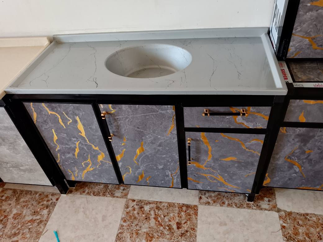 معرض يونس لتجاره الأثاث المستخدم والجديد 

كاونتر مترين مع سنك متر وثلاثين مستخدم شي قليل 

للاستفسار الاتصال على الرقم التالي 

*********** تكريت, صلاح الدين
