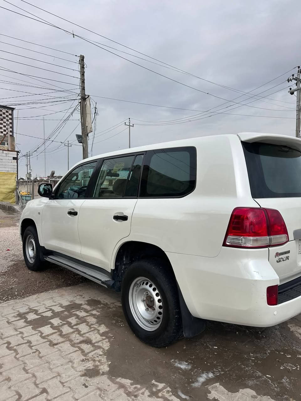 سلام عليكم 
لاندكروز 2009 GXR 
مكينه V6 
كير عادي
بصمهه تشغيل والابواب 
حساسات تحكمات مري 
تبريد ثلج 
ماشيه 211 الف حقيقي 
اطارات حاله جيده 
عده كامله طفايه حريق 
رقم سليمانيه بأسمي مشروع وطني 
رقم انكليزي دولي 
سياره مكفوله كفاله عامه 
مكينه وكير برغي ممفتوح بيها 
سياره جديده مفكوله من الصبغ والبارد 
السعر 265 ورقه وبيها مجال للطيبين 
مكاني نجف ***********
