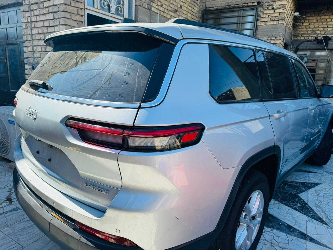 السلام عليكم  جيب  كراند  شيروكي  مديل  ٢٠٢٤ دخول جديد  مرقمه  بغداد  شهداء   حادث  خفيف  مكفوله  من  الصبغ  ولتبديل  ماعدا تعديل  بارد ٧راكب  فتحه  سقف شفتات  ستيرن  محرك ٦ وباقي  المواصفات المعروفه مكان السياره ناصريه مركز المدينه السعر ٣ شدات  ٣٠ الف  دولار  بيع او مراوس للستفسار اكثر الاتصال عل الرقم ***********
