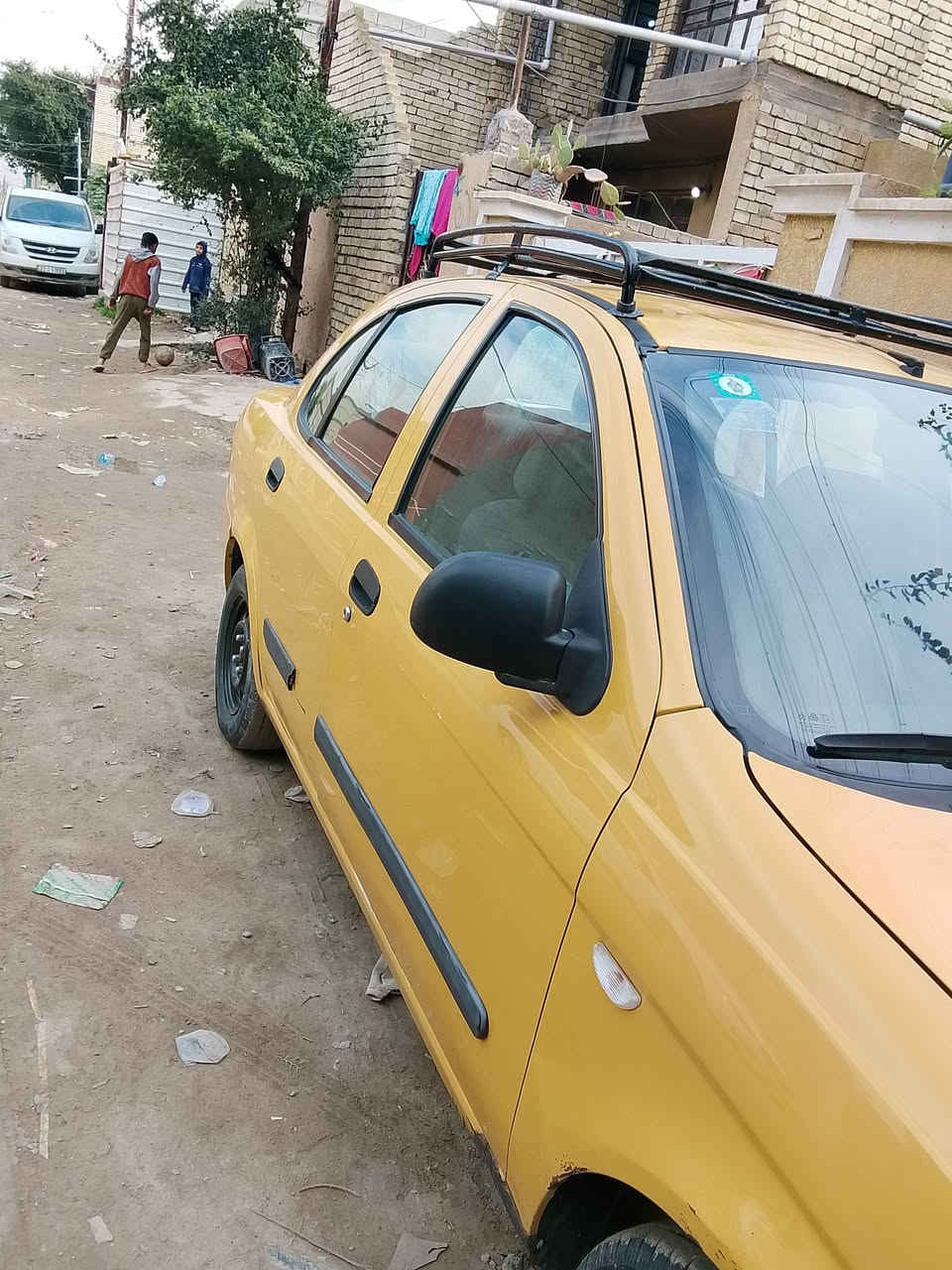 السلام عليكم طيبه مديل 2015 السياره بلاديه خير من الله كير محرك كفاله تبريد تدفئه كله شغال من الدعاميه لدعاميه كله مصفره هئيه غرامه السياره بسمي  36 وبيه مجال بصيط مكاني بغداد زعفرانيه ***********
