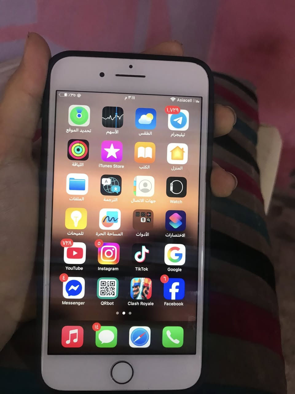 السلام عليكم ايفون 8 plus جهاز كلش نضيف ما مبدل بي اي شي بطاريه ٧٦ للتواصل ***********
