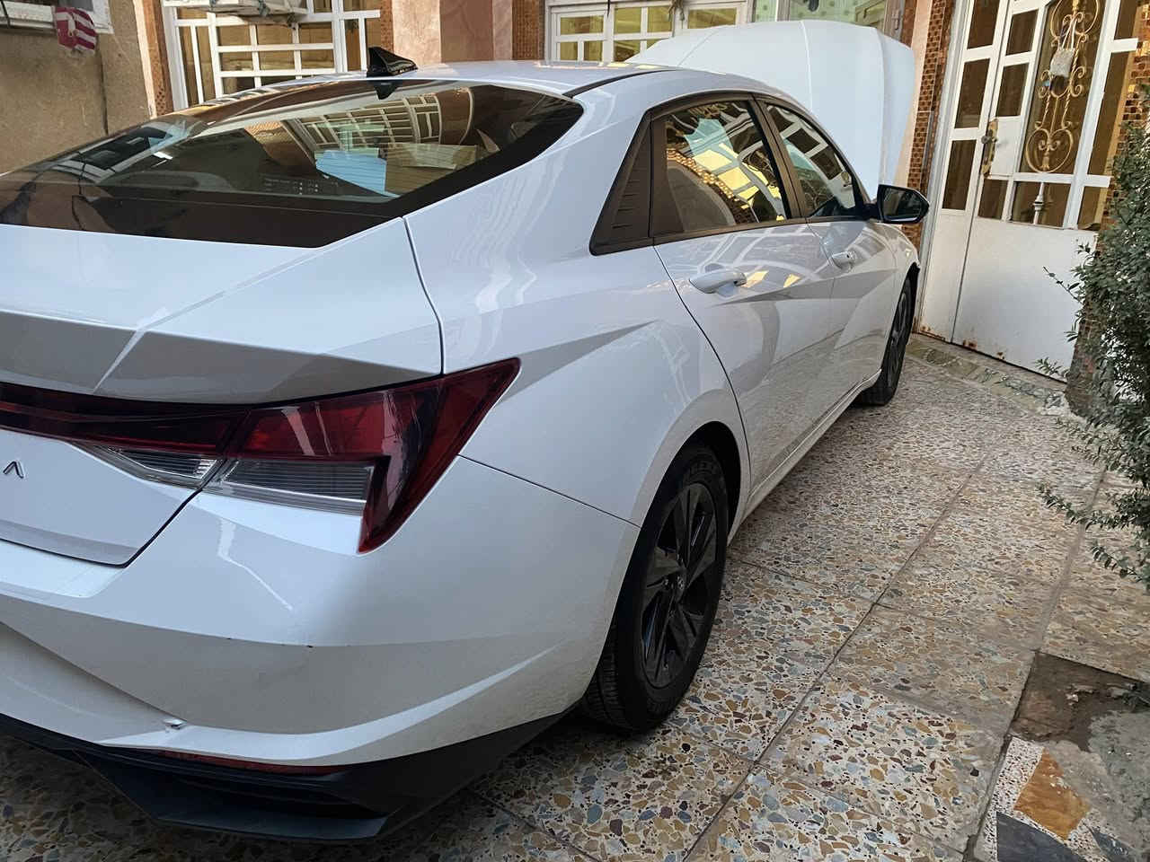 تحية طيبة 
النترا 2021 امريكي ماشية ٩٥ الف 
فول عدا الفتحة هذا حادثه  
ملاحضة . بيه مشكلة بسيطة ب الرون وينزل من سعرهة 
السعر ١٤٠ وبيه مجال


**إذا كنت صاحب هذا الإعلان وتريد حذفه لأي سبب، رجاءا أرسل رسالة إلى الدعم الفني**