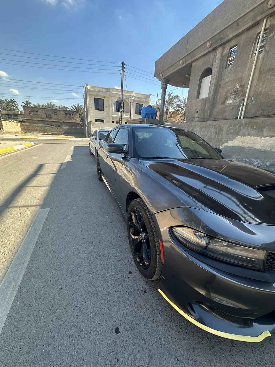 للبيع جارجر موديل 2016 أمريكي بيها جاملغ وبنيد  رقم بغداد سياره جديده. محرك كير كله جديد سعر175  مجال عنوان ديالى بعقوبه***********
