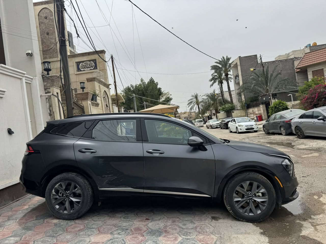 سبورتج 2025 اس اكس برستيج هايبرد
السلام عليكم 

السياره ترجع وتتقدم بل بصمه 

تدفئه تبريد امامي 

اناره داخليه 

رادارات كامرات حساسات 360درجه 

ماشيه 12 الف 

السياره خادثها موضح بل صور 

بدون ايرباك 

السعر 220ورقه 

المكان بغداد حي الجامعه 

***********
