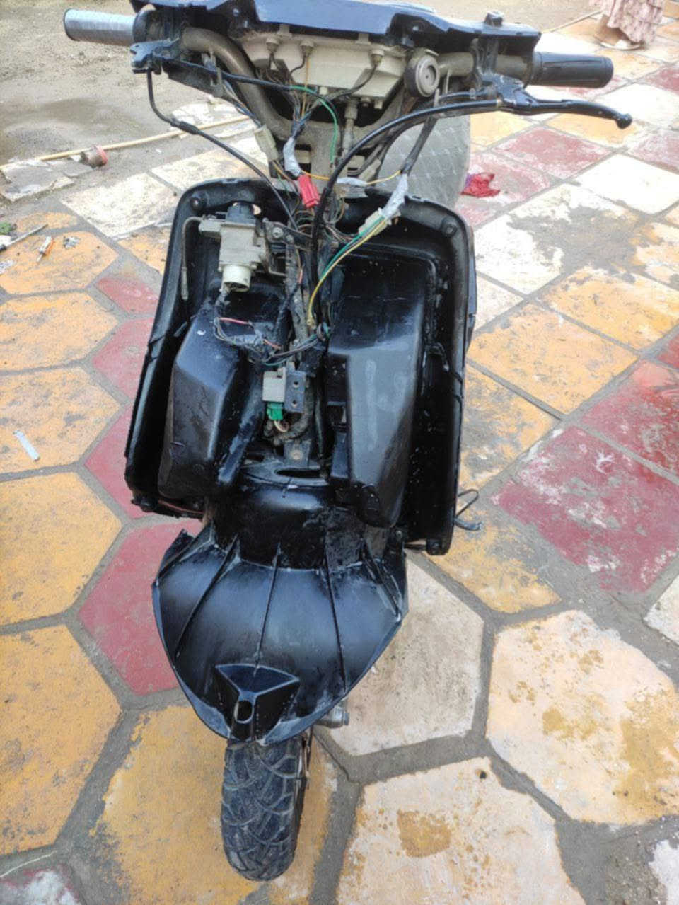 فراشه للبيع السعر 200قفل رقمي0788 956 9381
