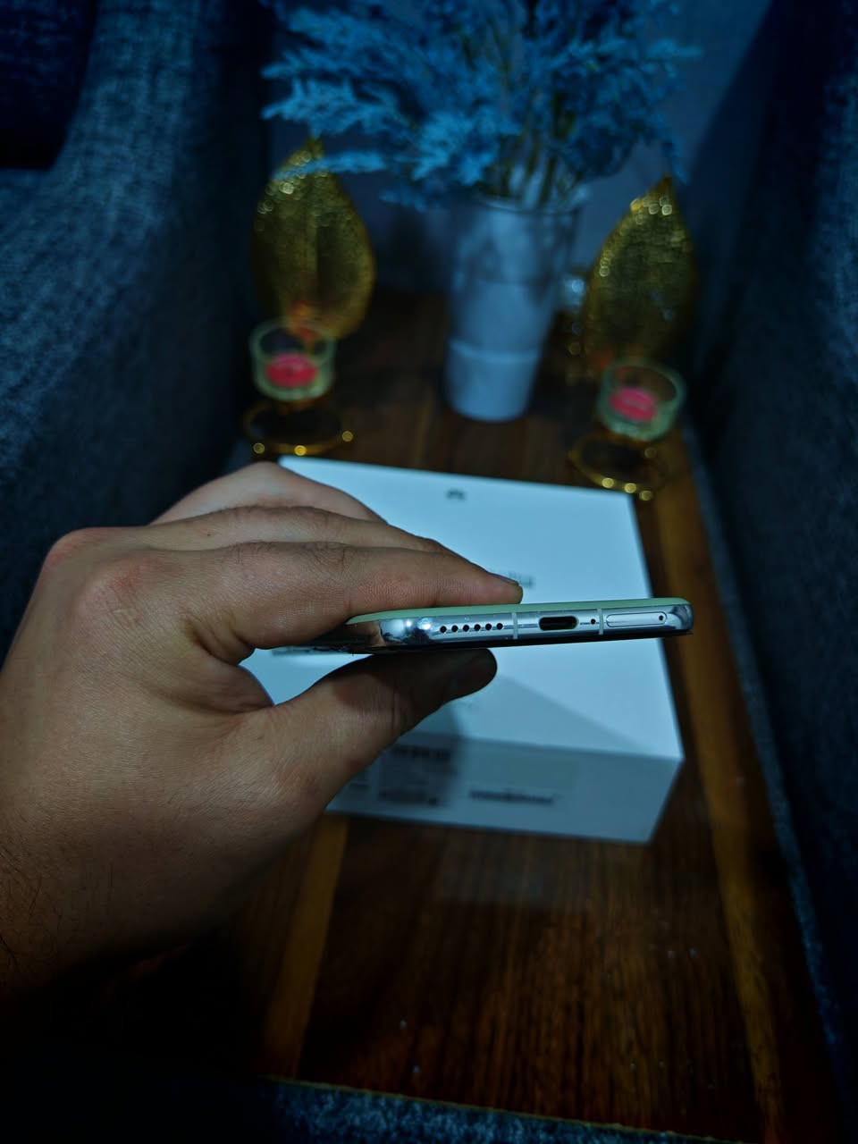 سلام عليكم
عملاق هواوي للبيع
بيورا 70 الترا اللون المميز 
512/16
الجهاز كامل ملحقات الاصليه
شاحن ال100 واط + كڤر + كارتون
مابي اي خلل 
شاشه نظيفه 
كامرات نظيفه 
فقط الشاصي بي شخوط موضحه بالصور
السعر 740 وبي مجال للشراي 
مكاني نجف توصيل جميع المحافظات 
***********
