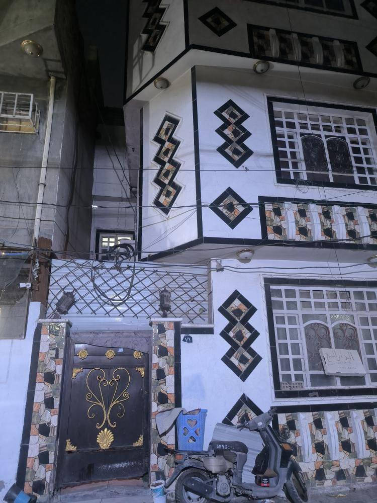 بيت بديكور تركي 
مساحة 61متر 
3طوابق 
الحرية /دباش /زراعي طابو
للاستفسار الاتصال بالرقم 
***********
