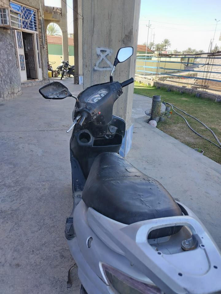 دراجة نارية 🏍️ للبيع
ماطور شغال للبيع

نوع سايم غير مسجل
السعر مناسب جداً

للشراء الاتصال ع الرقم ***********
