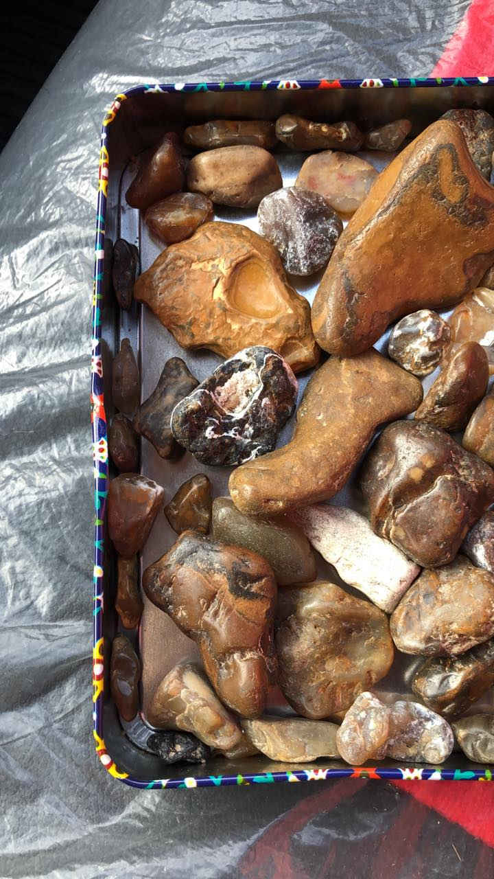 احجار ملاكط  كلة خام بعدة شرط ابيعهن كلهن شلع 
مثل الي بالصورة بالضبط قيم واخذهن 

العنوان القبلة 

***********
