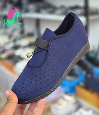 حذاء نسائي • مقاسات ٣٩-٤٢ • جملة فقط