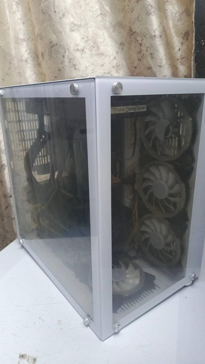 3070 jetstream
R5 3600x
M. B:msi x470  gaming pluse
Ram:8*2=16 3200 xpg d60g rgb 
P. S 650w+80pluse
Hard2: 1t m. 2
Hard2:1t hdd blue
Cooler:deepcool lt 520 white infinity
رقمي *********** السعر مليون او 50 مكاني بغداد
