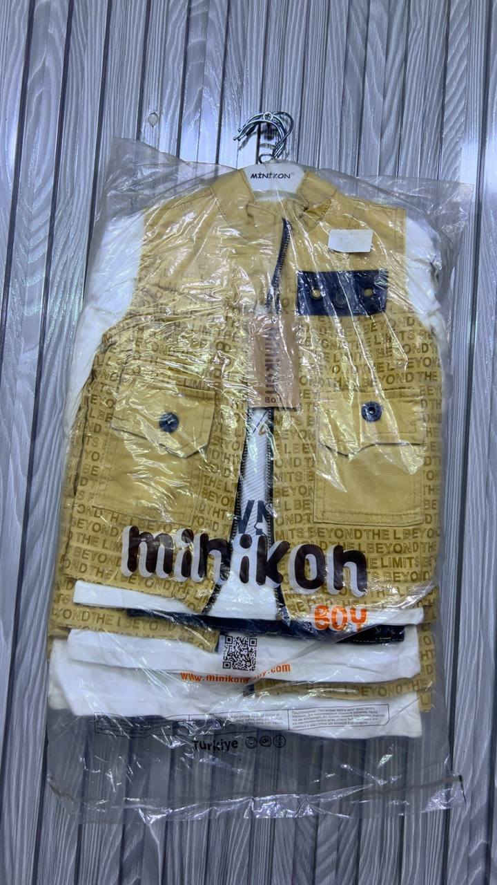 طقم ولادي 3 قطع 

ستره - تيشرت-بنطرون 

قياس 2--5 سنه 

قطعه درجه اولى شرط تركي 

وشرط لفحص 
سعر درزن 150 الف
واتساب 
https://wa.me/9647745677378
قناة تليكرام 
https://t.me/jjjjaaaammmll


**إذا كنت صاحب هذا الإعلان وتريد حذفه لأي سبب، رجاءا أرسل رسالة إلى الدعم الفني**