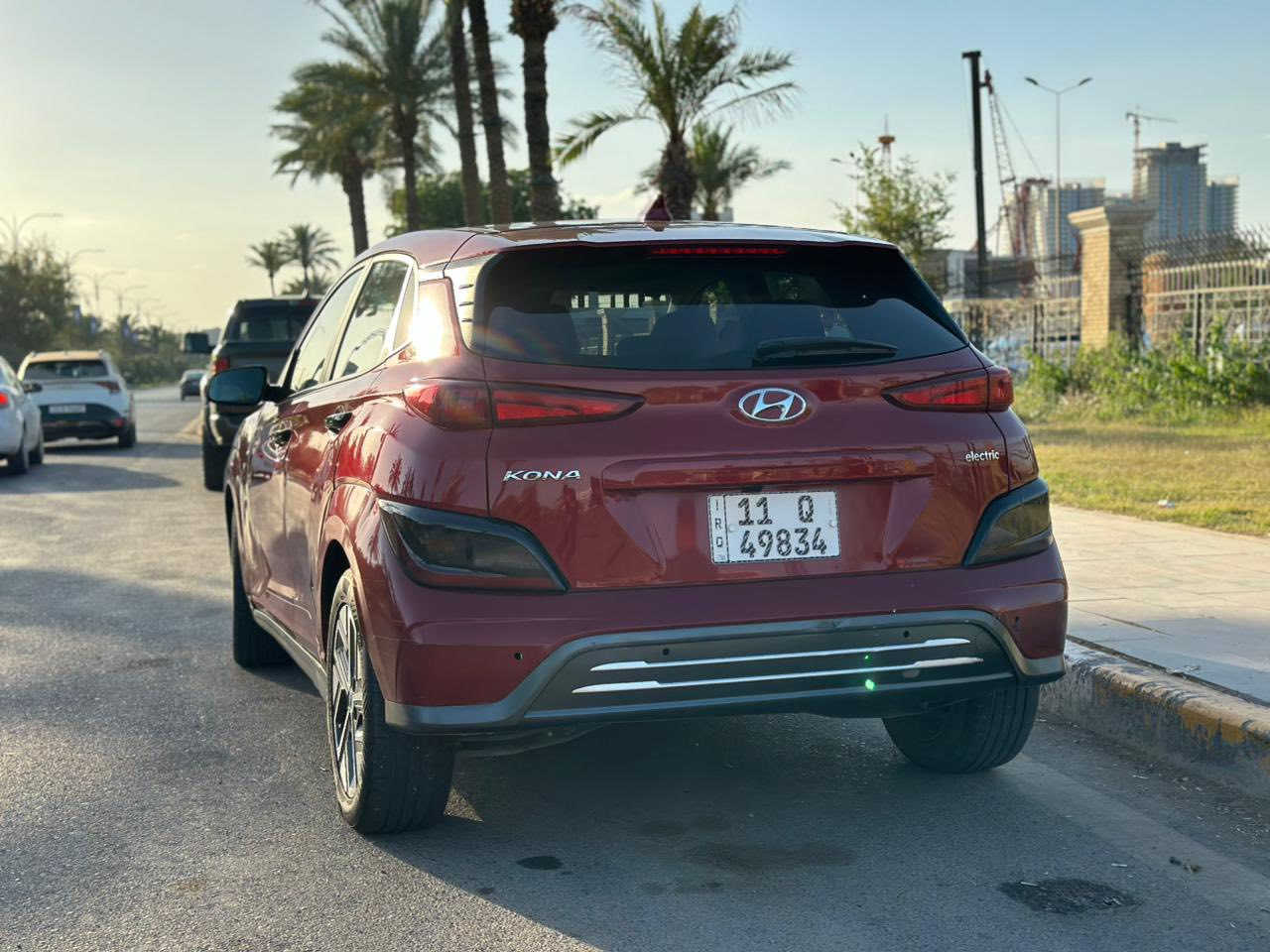 السلام عليكم كونا كهرباء بالكامل 2023 وارد امريكي فول كهرباء تشتغل على الشحن كهرباء فقط بدون بنزين وبدون دهن محرك 
بطارية ليثيوم حجم الكبير 64K كيلو واط الشحنه الواحده يمشيها حوالي 500 كيلو متر سياره نشطه وخصوصا بالتسارع
حادثه باب خلفي صبغ  
الايرباك : الاستيرن فقط
1.كيجات دجيتل
2. تحديد مسار
3. شاشه
4.ويل كب كروم
5. كشنات تدفئة
6. تحكم
7.نظام سبورت + عادي + ايكو
8.رادارت جانبيه
9. بصمه
10. هيترات بالكشنات
11.كشنات كهرباء
12. هندبريك بصمه
13. بصمة ابواب
14. تشغيل عن بعد
15.رادار امامي وخلفي
16. كير دكم
17. توقف ذاتي
18. مثبت سرعه
19. مانع انزلاق
20. شفتات تحكم سرعه تفاعلي
21. شاحن USB و لاسلكي
auto hold 
***********
