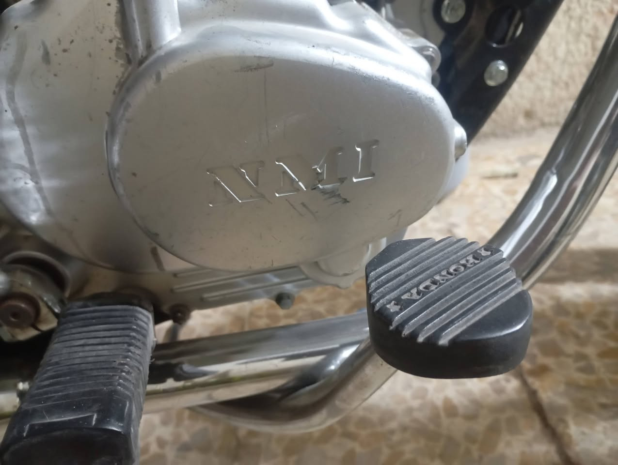 سلام عليكم ربعة كير نامة مكينة بلادي وتعميرة جديدة دراجة ) كلك،  سعر لدراجة، (400) تواصل،  ***********
