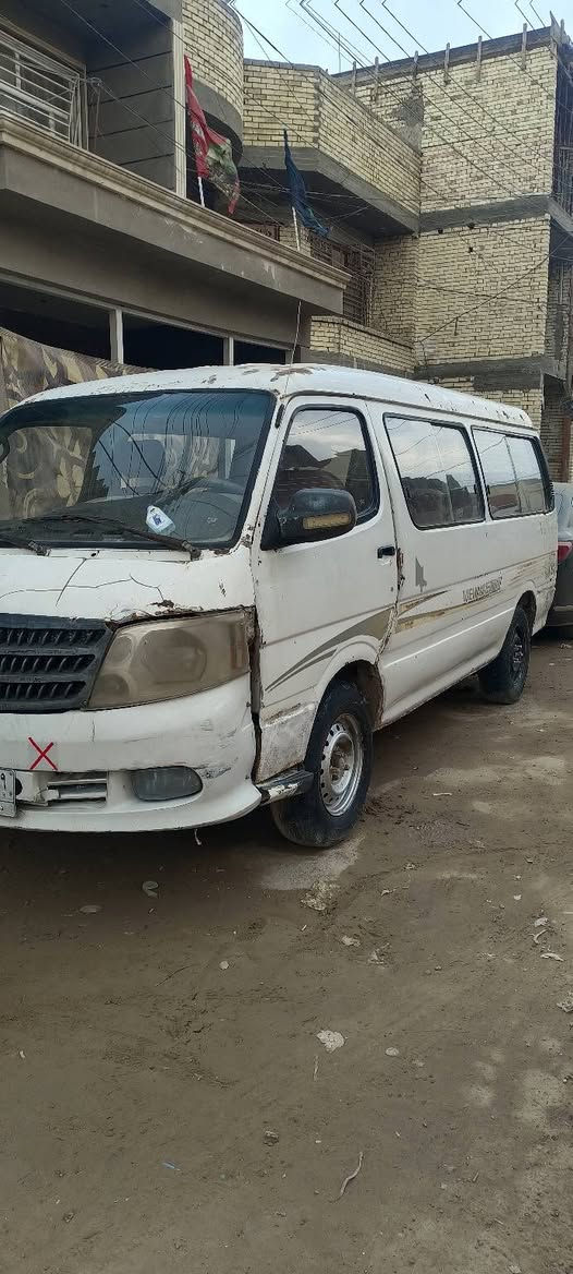 السلام عليكم،،
فتون موديل2009،، رقم ديالي، ،ألماني ماندل راعيها ابيع موصليه 
الكير والمحرك بحاله جيده،، 
السعر 23 ورقه وبيها مجال بسيط ،،
مكاني بغداد/ الأمين 
الاستفسار ع الرقم
***********
