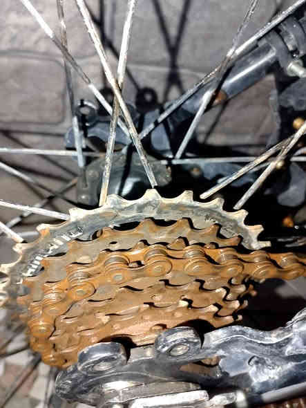 #بايسكل ياباني c700
سبع نمر خلفي ثلاثه امامي 
العكرب شيمانو الوياله شيمانو 
السعر 100وبي مجال بسيط
مكاني بغداد الزعفرانيه 
الرقم***********
